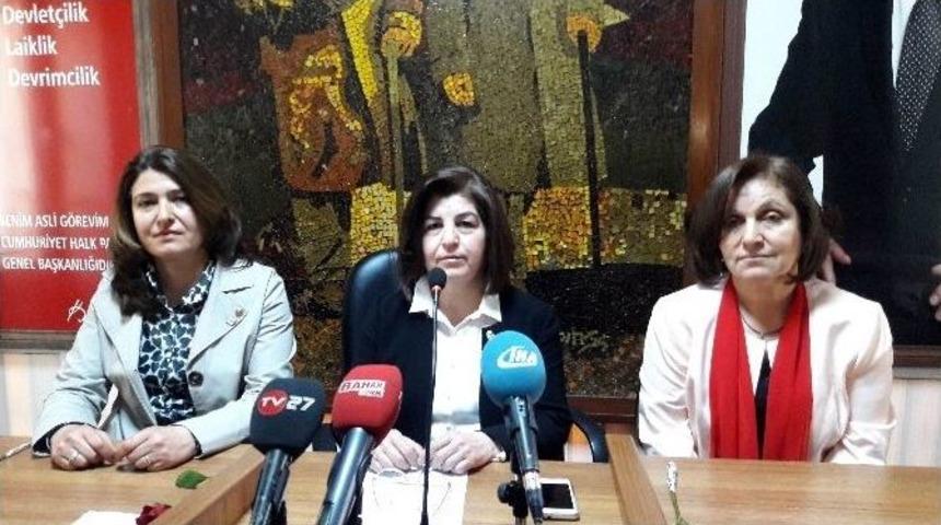 Chp&rsquo;li Kadınlar 8 Mart D&uuml;nya Kadınlar G&uuml;n&uuml;n&uuml; Kutladı