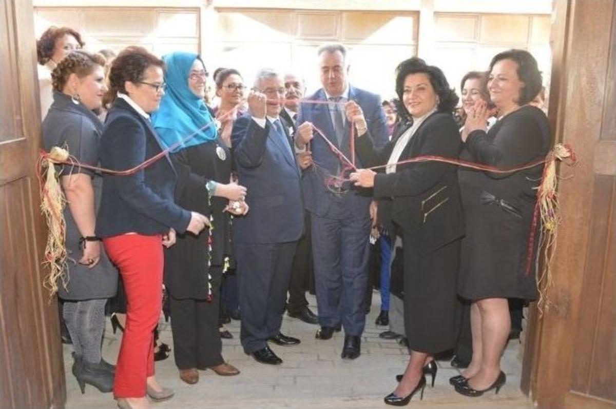 İpek Kozası &Uuml;r&uuml;nleri Sergisi A&ccedil;ıldı