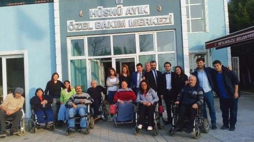 &Ccedil;st&rsquo;den Omurilik Fel&ccedil;lilerine &Ouml;zel G&ouml;steri