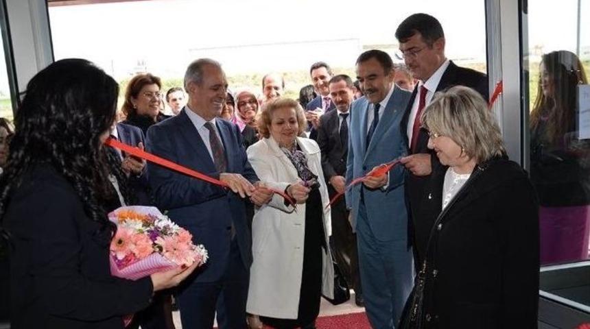 D&uuml;nya Kadınlar G&uuml;n&uuml;&rsquo;nde El Emeği G&ouml;z Nuru Sergisi