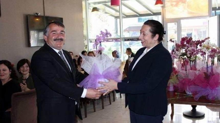 Başkan Karakulluk&ccedil;u, Kadın Personelin G&uuml;nlerini Kutladı