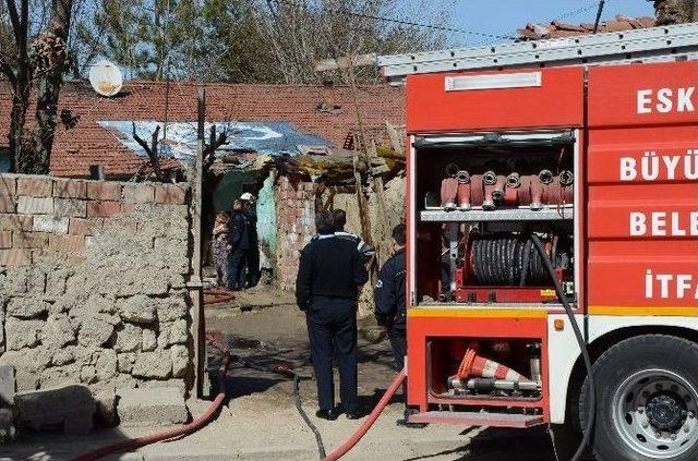 Eskişehir’de Baraka Yangını