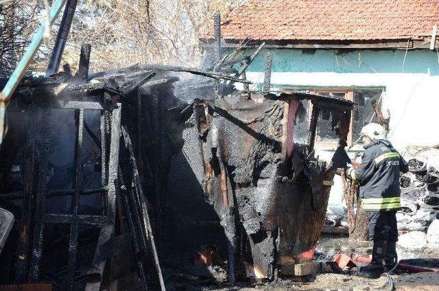 Eskişehir’de Baraka Yangını