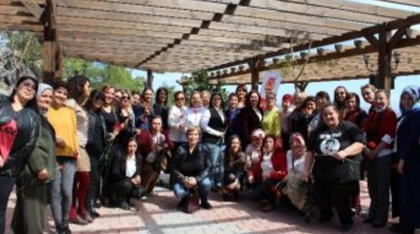 Antalyalı Kadın Gazeteciler Kahvaltıda Buluştu