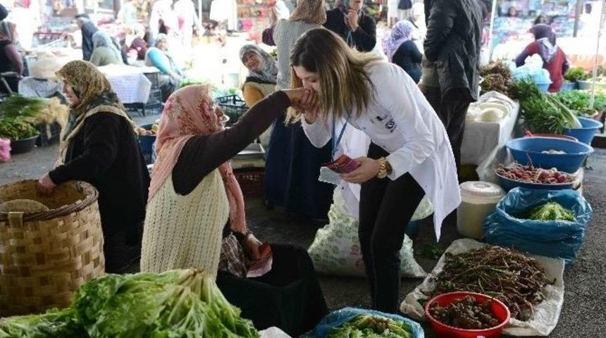 &Uuml;rettikleri &Uuml;r&uuml;nleri, Pazarda Satan Kadınlara &Ouml;ğrencilerden Kadınlar G&uuml;n&uuml; S&uuml;rprizi