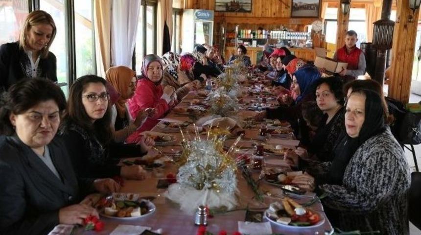 Bilgi Evi Kursiyerleri Kahvaltıda Buluştu