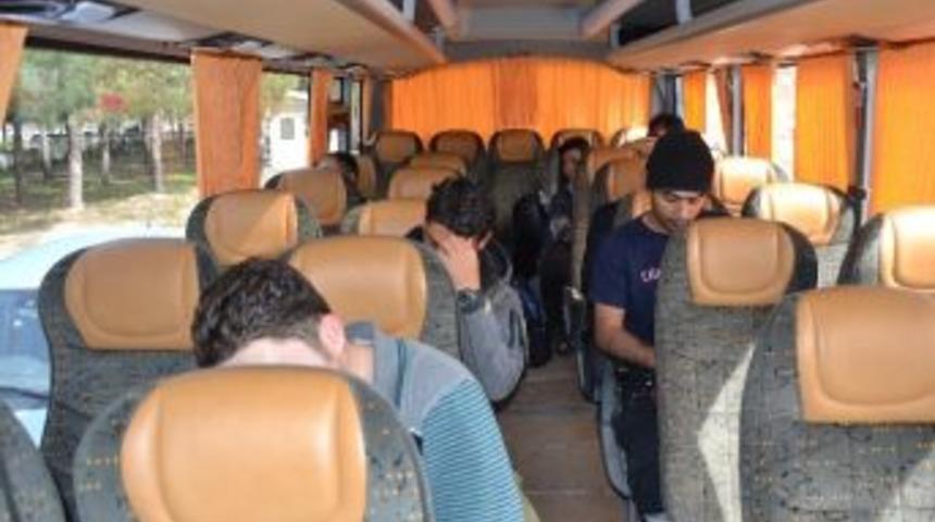Biga&rsquo;da 54 M&uuml;lteci Yakalandı