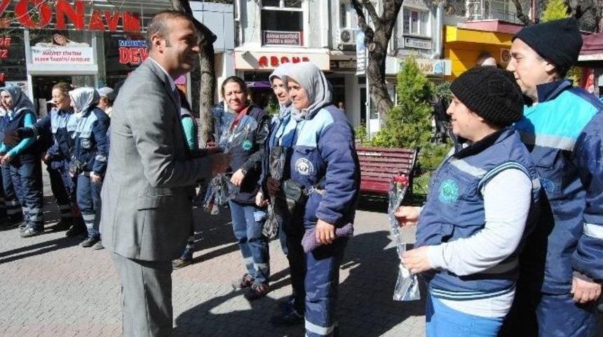 Emek&ccedil;i Kadınlar Unutulmadı