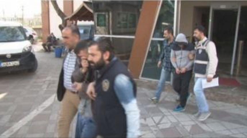 İstanbul&rsquo;dan Kocaeli&rsquo;ye Gelerek Hırsızlık Yapan Zanlılar Yakalandı