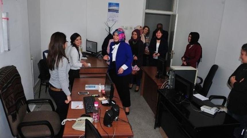 G&uuml;ng&ouml;r, Kadın Personelin Kadınlar G&uuml;n&uuml;&rsquo;n&uuml; Kutladı