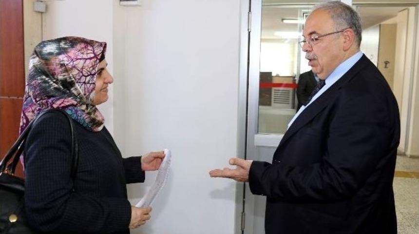 Başkan Kutlu, Bayan Personellerin G&uuml;n&uuml;n&uuml; Kutladı
