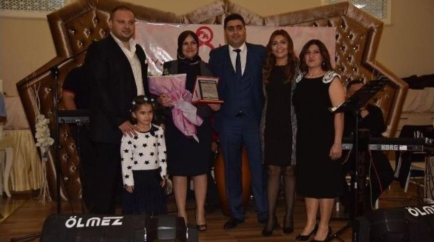 Yıldız Y&uuml;cel&rsquo;den Anlamlı Gece