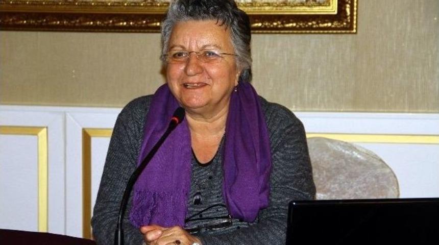 Tek Eliyle Kur&rsquo;an-ı Kerim&rsquo;i 9 Ayda Yazdı