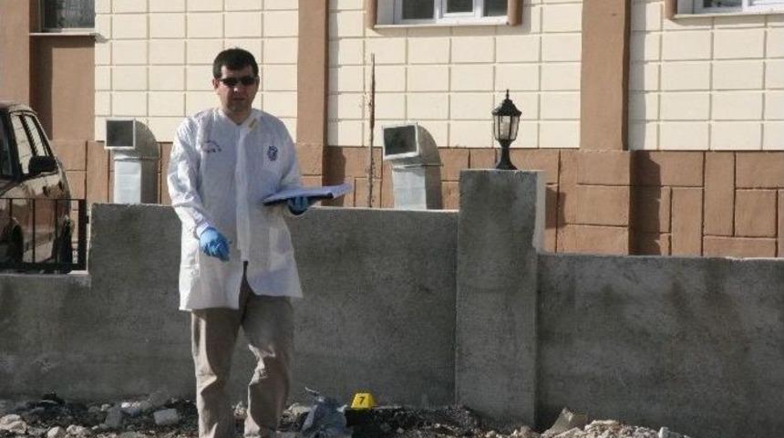 Suriye Tarafından Ateşlenen 4 Roket Mermisi Kilis&rsquo;e D&uuml;şt&uuml;: 2 &Ouml;l&uuml;, 1 Yaralı