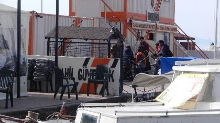 Dikili&rsquo;de 52 Sığınmacı Yakalandı