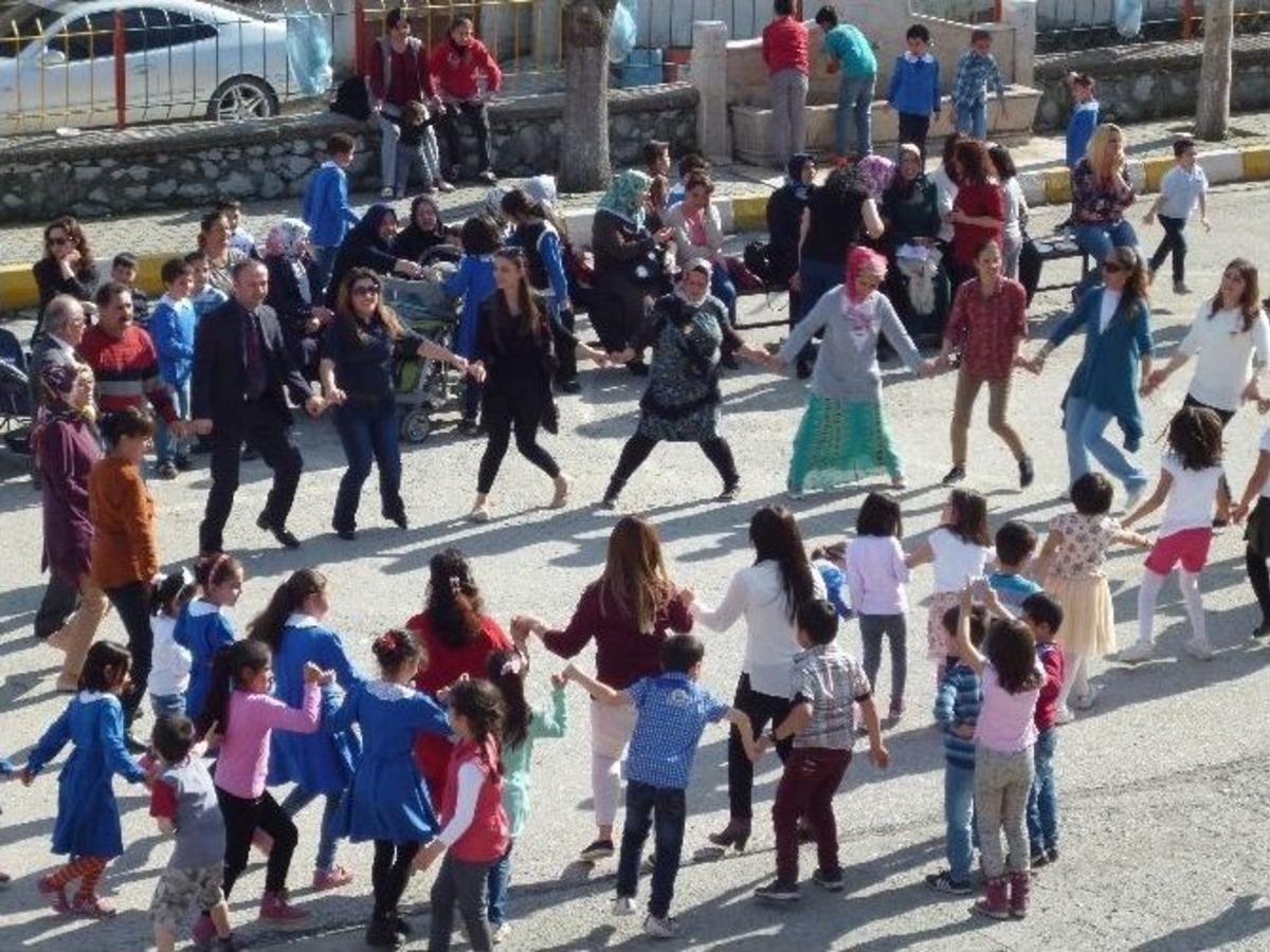 8 Mart D&uuml;nya Kadınlar G&uuml;n&uuml; Turhal&rsquo;da Kutlandı