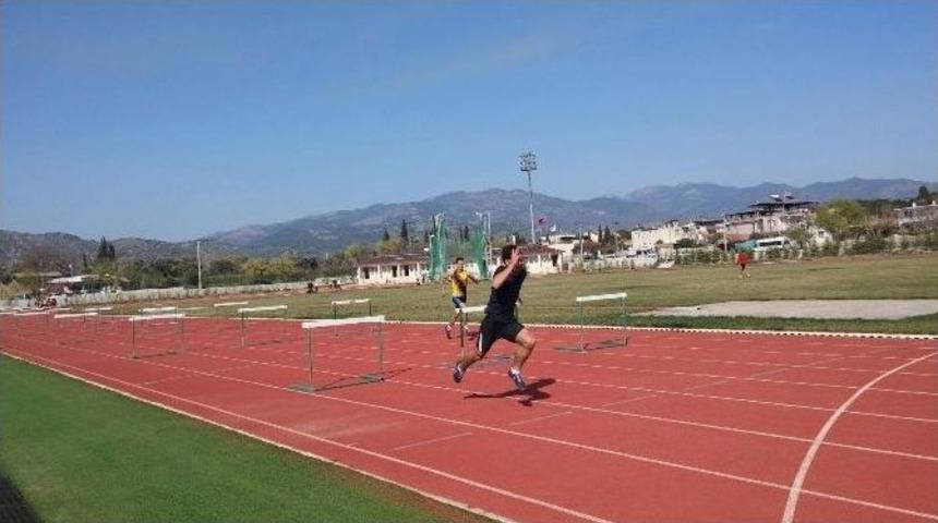 Aydın&rsquo;da Atletizm Deneme Yarışları Yapıldı