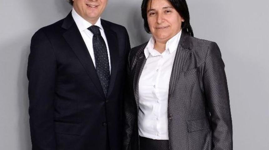 Beyoğlu&rsquo;nda Kadınlar G&uuml;n&uuml;&rsquo;nde S&uuml;rpriz Başkan