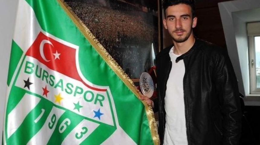 Bursaspor Gen&ccedil; İsme 5 Yıllık İmza Attırdı