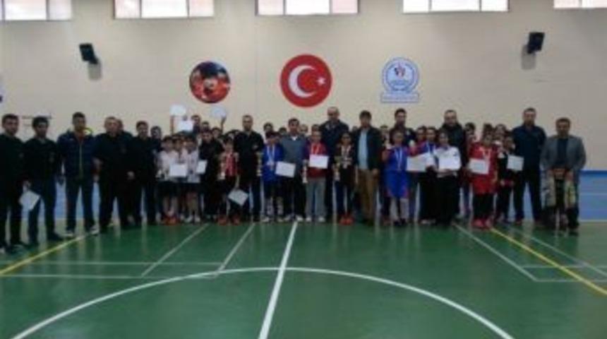 Okullar Arası Badminton M&uuml;sabakaları Sona Erdi