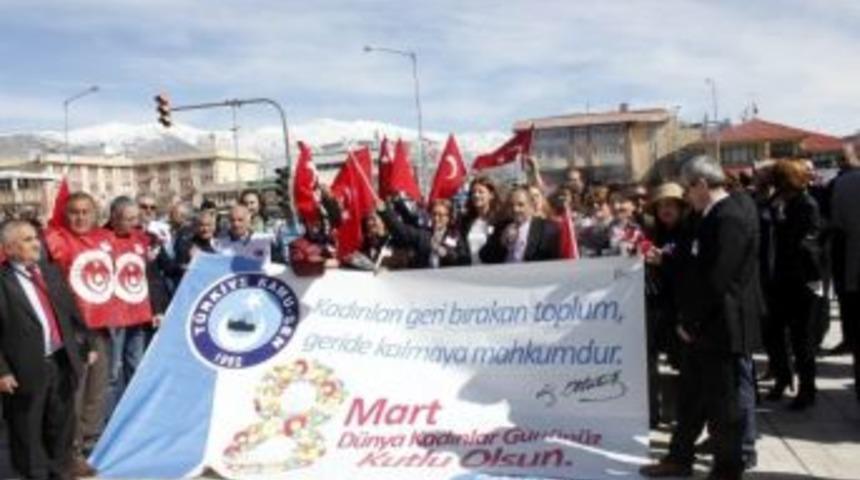 Kamu-sen&rsquo;den Kadınlar G&uuml;n&uuml; Etkinliği