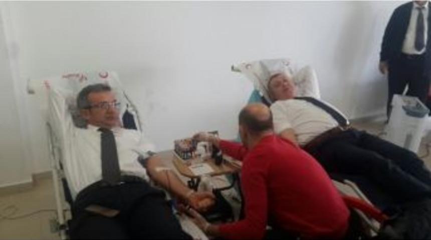 Başkan K&ouml;şker&rsquo;den Kan Bağışı