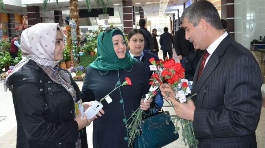 Tatvan&rsquo;da Kadınlar G&uuml;n&uuml; Etkinlikleri