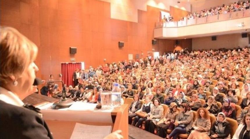 Kadınlar G&uuml;n&uuml; İ&ccedil;in &Ouml;zel Program