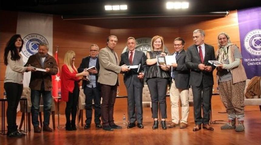 Kadınlar G&uuml;n&uuml;&rsquo;nde Erkekler Kadınları Konuştu