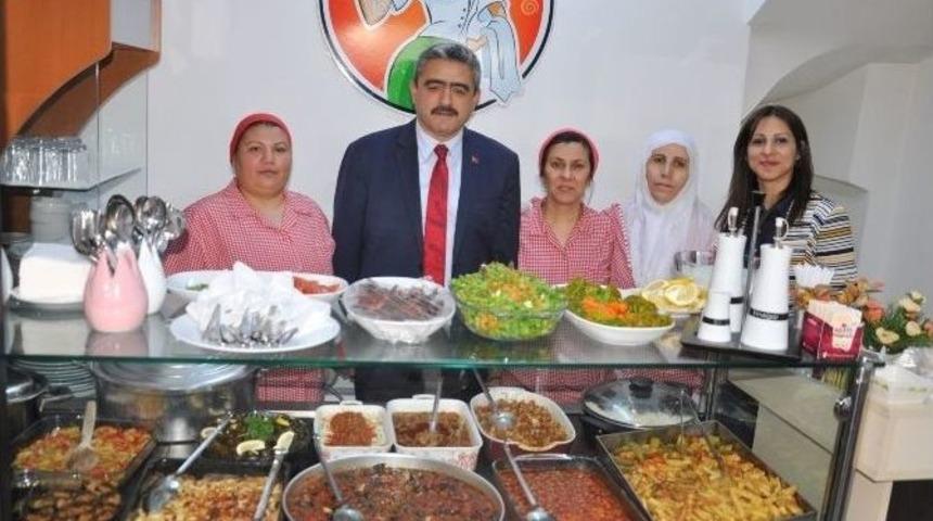 Başkan Alıcık, Ev Yemekleri Salonunun A&ccedil;ılış T&ouml;renine Katıldı