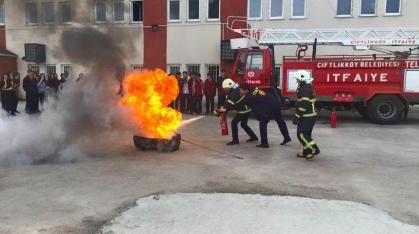 &Ouml;ğrencilerle Yangın Tatbikatı