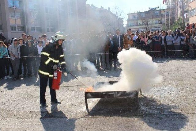 Okulda Yangın Tatbikatı