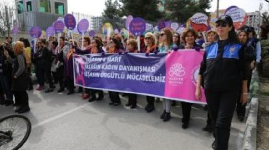 Nil&uuml;ferli Kadınlar Y&uuml;r&uuml;d&uuml;