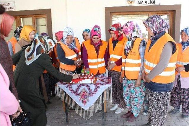 Başkan Şahin, Bayan Personellerin Dünya Kadınlar Gününü Kutladı