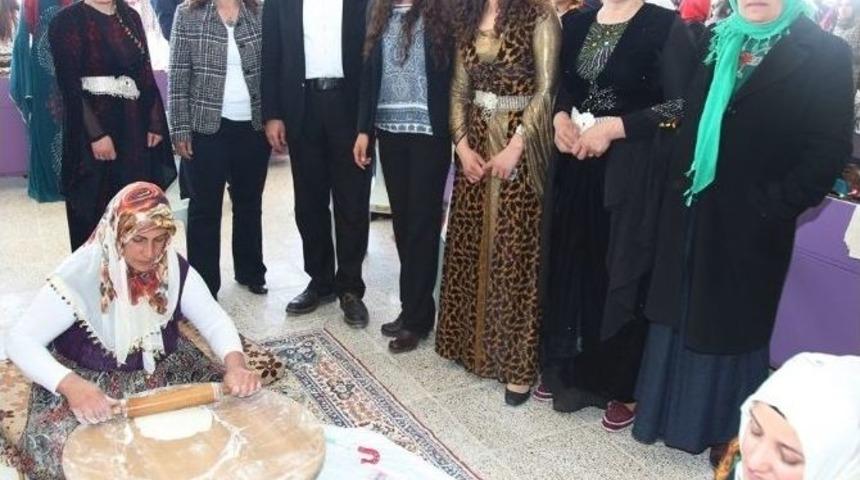 Van&rsquo;da Kadın Emeği Pazarı A&ccedil;ıldı