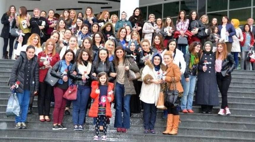 Yedaş, Kadın &Ccedil;alışanlarını Unutmadı