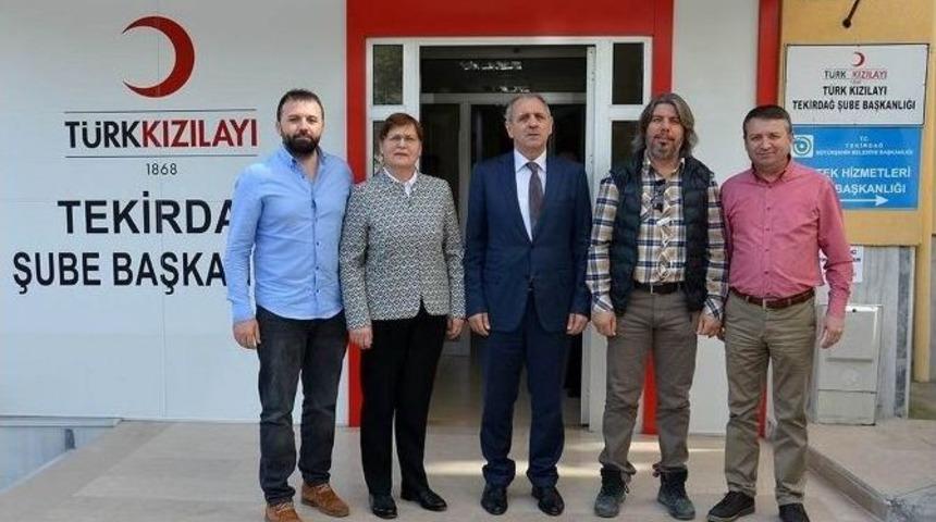 Vali Salihoğlu&rsquo;ndan Kızılay Derneği&rsquo;ne Ziyaret