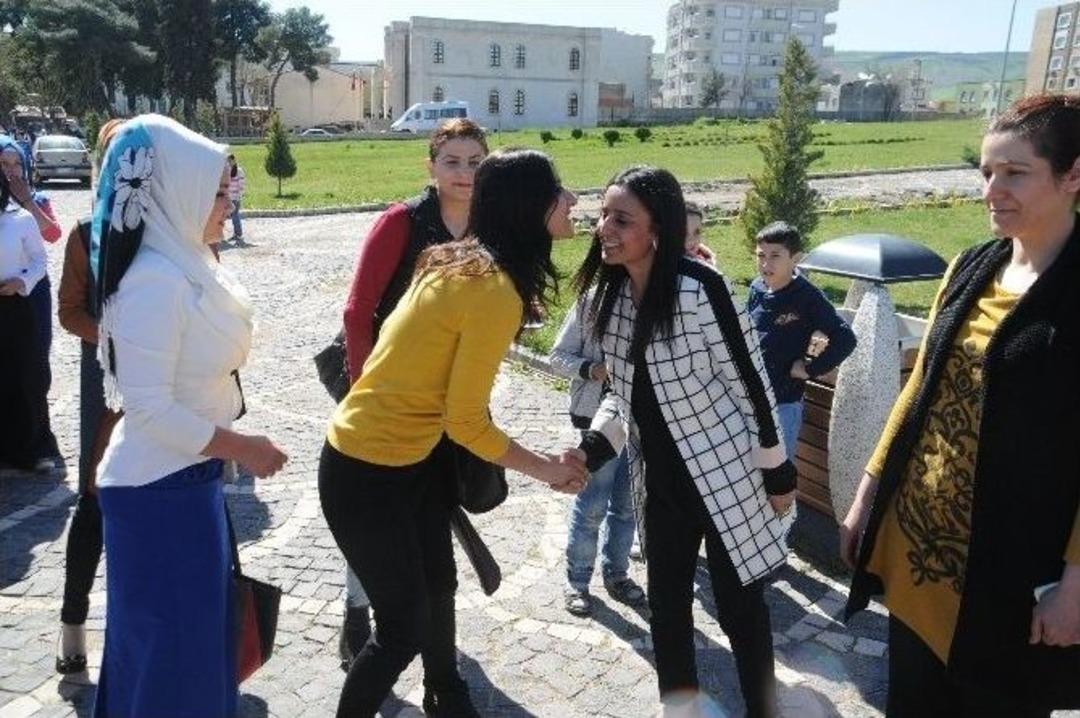Cizre&rsquo;de Kadınlar G&uuml;n&uuml;&rsquo;nde Şehitler İ&ccedil;in Mevlit Okutuldu