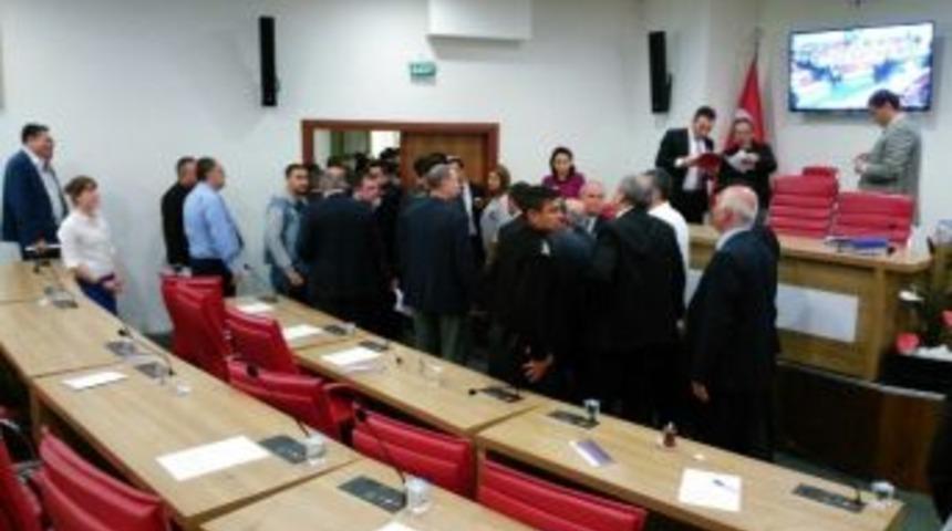 B&uuml;y&uuml;kşehir Belediye Meclisinde Gerginlik
