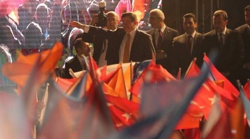 Başbakan Davutoğlu: &ldquo;verdiğimiz S&ouml;zlerin Y&uuml;zde 82&rsquo;sini Ger&ccedil;ekleştirdik&rdquo;