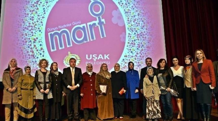 Uşak&rsquo;ta Kadınlar G&uuml;n&uuml; Etkinliği