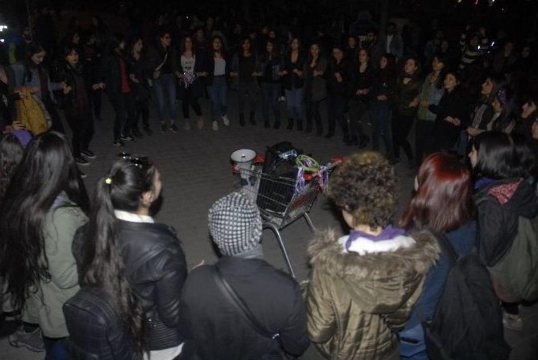 Fenerli "8 Mart D&uuml;nya Kadınlar G&uuml;n&uuml;" Y&uuml;r&uuml;y&uuml;ş&uuml;