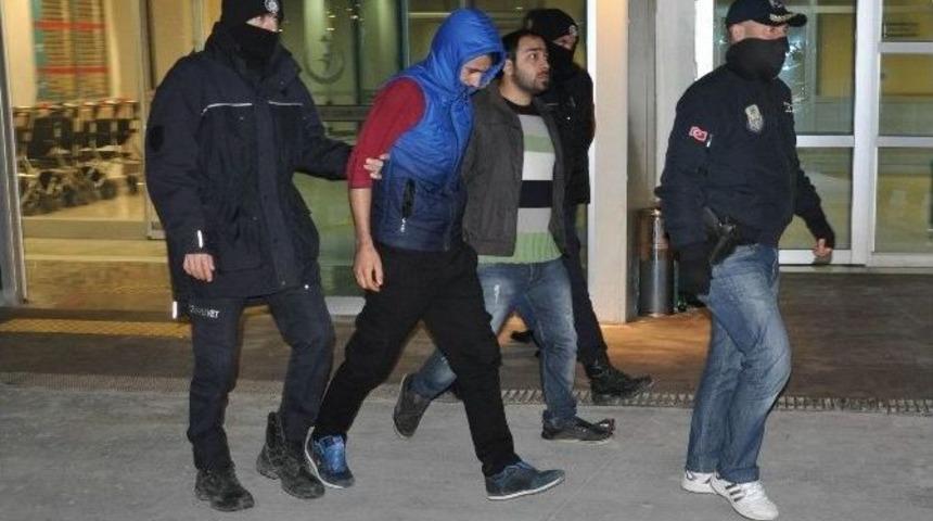 Sivas&rsquo;ta Ter&ouml;r &Ouml;rg&uuml;t&uuml; Ş&uuml;phelileri Sağlık Kontrol&uuml;nden Ge&ccedil;irildi