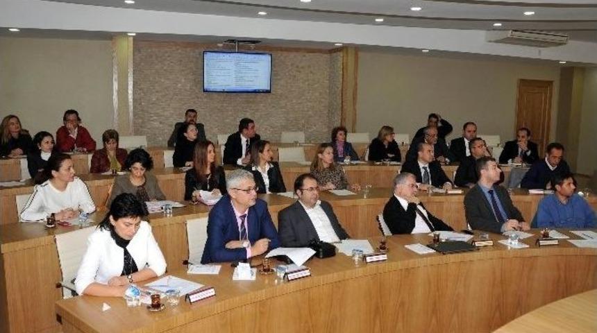 Ad&uuml; Senatosu, Kadın- Erkek Dağılımında B&ouml;lgede &Uuml;&ccedil;&uuml;nc&uuml; Oldu