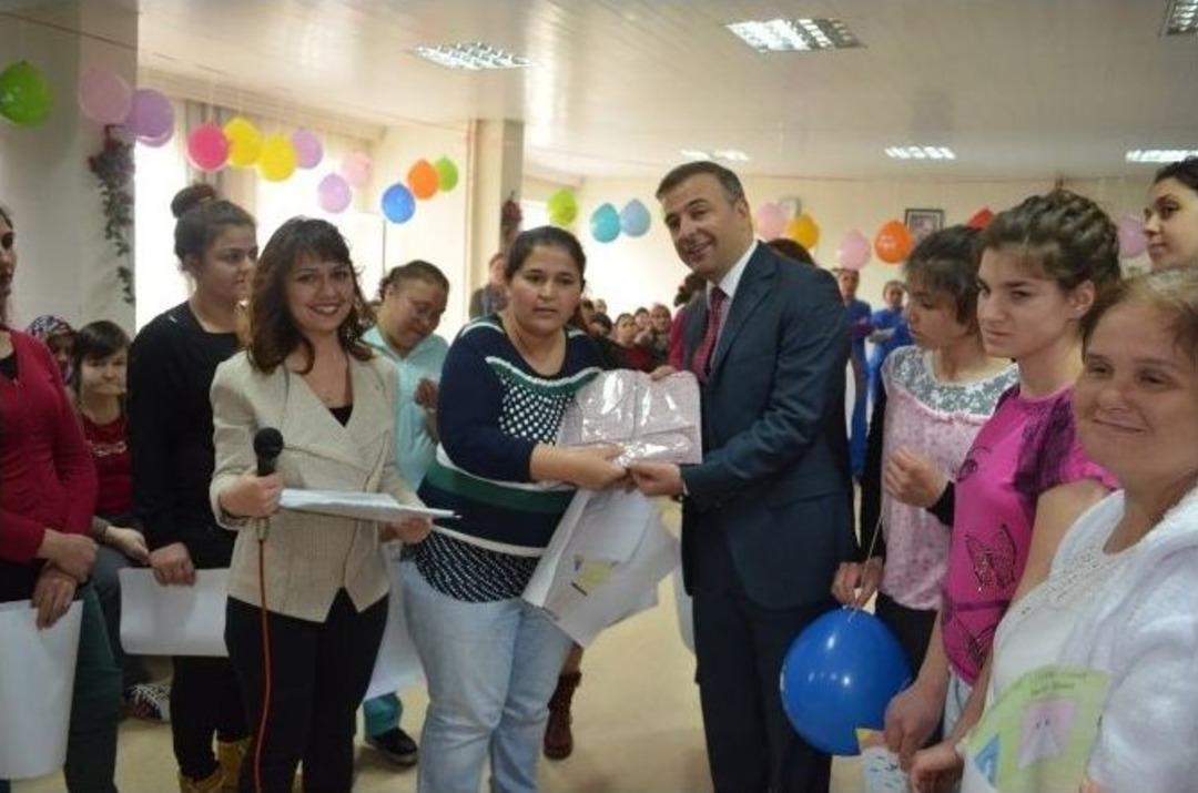 Rehabilitasyon Merkezinde Kadınlar G&uuml;n&uuml; Programı D&uuml;zenlendi