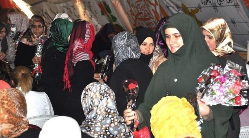 8 Mart D&uuml;nya Kadınlar G&uuml;n&uuml;nde M&uuml;lteci Kadınlarda H&uuml;z&uuml;n Vardı.