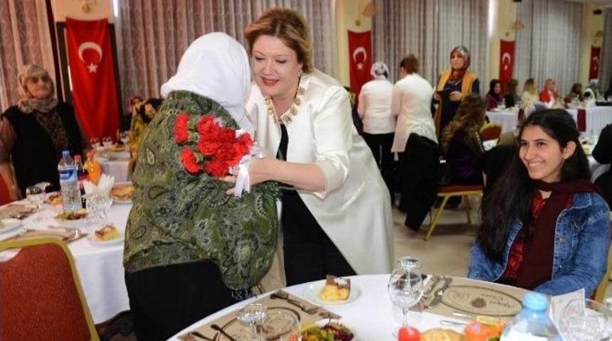 Ardahan&rsquo;da 8 Mart D&uuml;nya Kadınlar G&uuml;n&uuml; Etkinliği