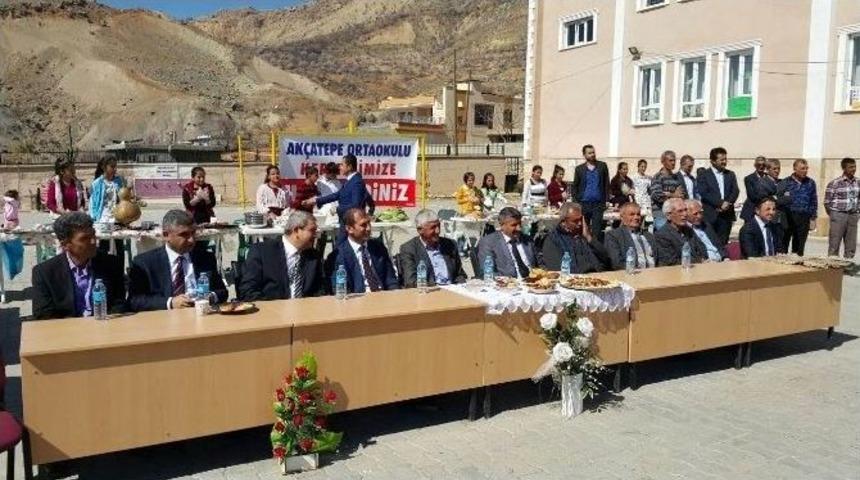 Tut Ak&ccedil;atepe K&ouml;y&uuml; Ortaokulu&rsquo;nda Kermes Etkinliği