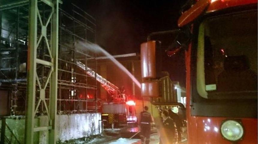 B&uuml;y&uuml;kşehir İtfaiyesi Faciayı &Ouml;nledi