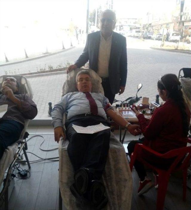 Kan Bağışı Kampanyasına B&uuml;y&uuml;k İlgi 1